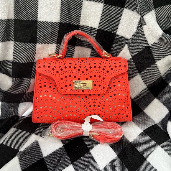 Orange Is In! - Picture 2 of 4